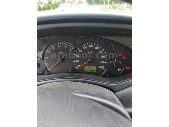 Sahibinden Ford Focus 1.6 Ghia 2003 Model