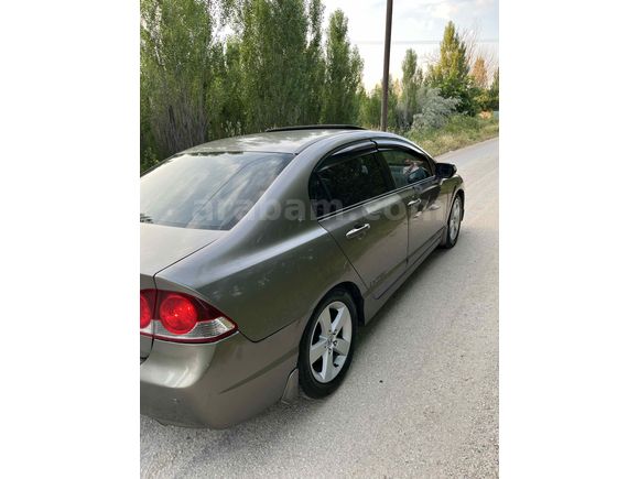 Aciliyetten son fiyat Honda Civic 1.6i VTEC Elegance 2009 Model 
