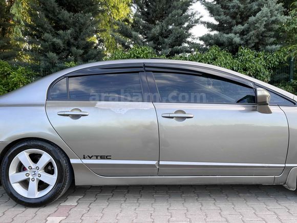 Aciliyetten son fiyat Honda Civic 1.6i VTEC Elegance 2009 Model 