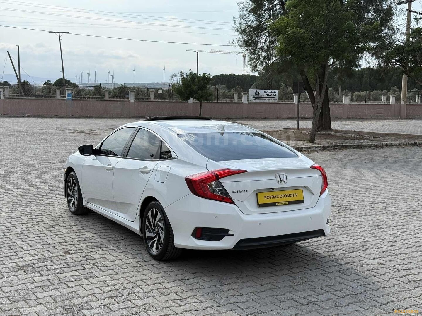 Galeriden Honda Civic 1.6i VTEC Eco Elegance 2019 Model Manisa 66.000 km Beyaz 5