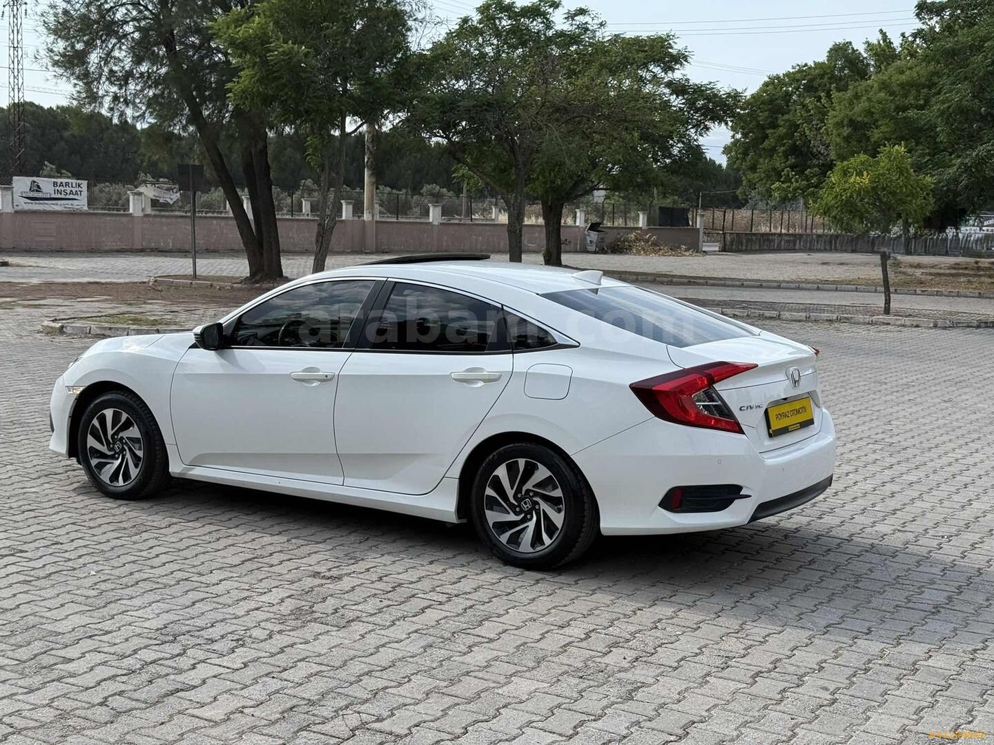 Galeriden Honda Civic 1.6i VTEC Eco Elegance 2019 Model Manisa 66.000 km Beyaz 4