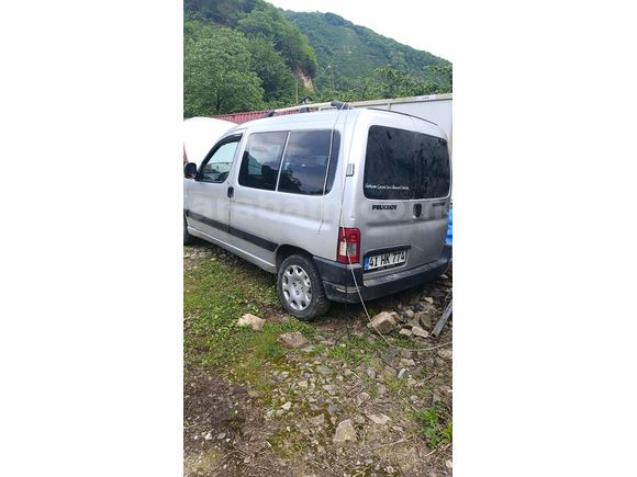 Sahibinden Peugeot Partner 1.9 D 2000 Model 