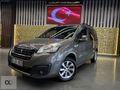 2017 ÇIKIŞLI HATASIZ BOYASIZ ÖZEL RENK TEMİZ AİLE ARACI DÜŞÜK KM