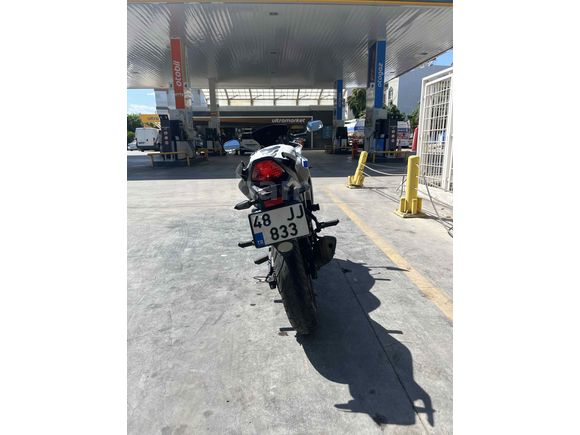 Sahibinden Honda CBR 125 R  (son fiyat dır motor yükseltcem için satıyorum 
