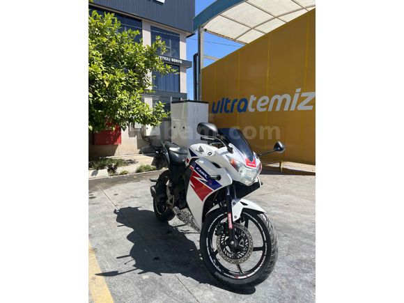 Sahibinden Honda CBR 125 R  (son fiyat dır motor yükseltcem için satıyorum 
