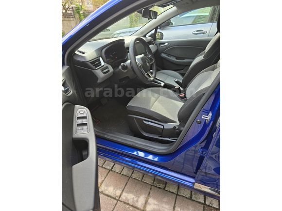 Sahibinden Renault Clio 1.0 TCe Evolution 2024 Model  23.000 km Mavi (metalik)