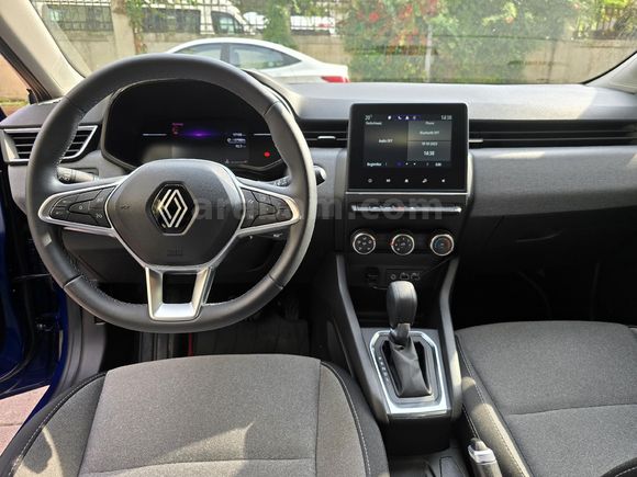 Sahibinden Renault Clio 1.0 TCe Evolution 2024 Model  23.000 km Mavi (metalik)