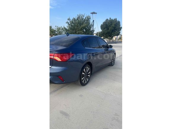 Sahibinden Ford Focus 1.5 TDCi Titanium X 2023 Model  84.200 km Lacivert