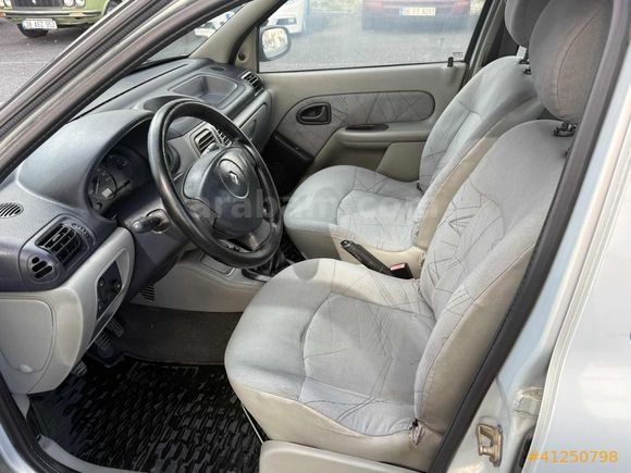 HATASIZ BOYASIZ - 150 BİN KM - BAKIMLARI YENİ - MASRAFIZ CLİO