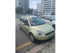 Sahibinden Ford Fiesta 1.4 Comfort 2005 Model, klima aktif .. Değerinde sedan araç ile takas olabilir..