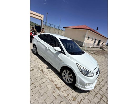 Tertemiz Hyundai Accent Blue 1.6 CRDI Mode Plus 2015 Model 