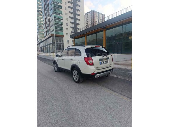 Chevrolet Captiva 2.0 D LT Sport 2012 Model 