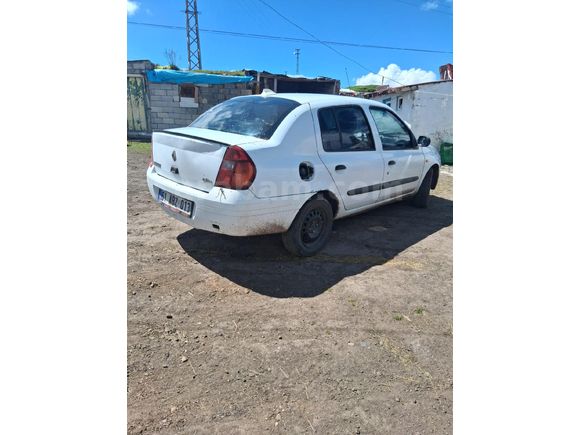 Sahibinden Renault Clio 1.4 2002 Model