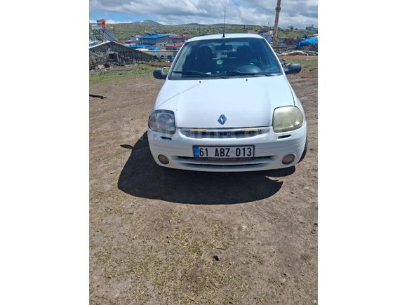 Sahibinden Renault Clio 1.4 2002 Model