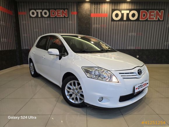 2011 TOYOTA AURİS 1.4 D-4D Comfort Extra HATASIZ BOYASIZ