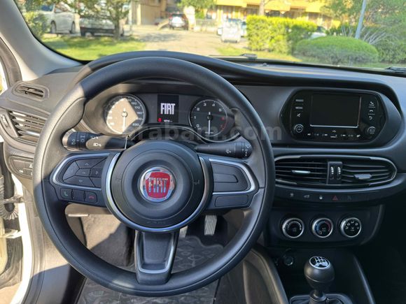 2024 EGEA 1.4 EASY LPG'li HATASIZ BOYASIZ K.KARTA 12 TAKSİT