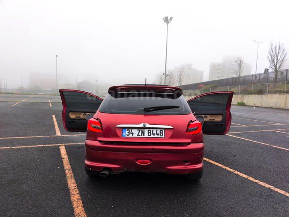 Sahibinden Peugeot 206 2.0 GTI 2000 Model  350.000 km Kırmızı