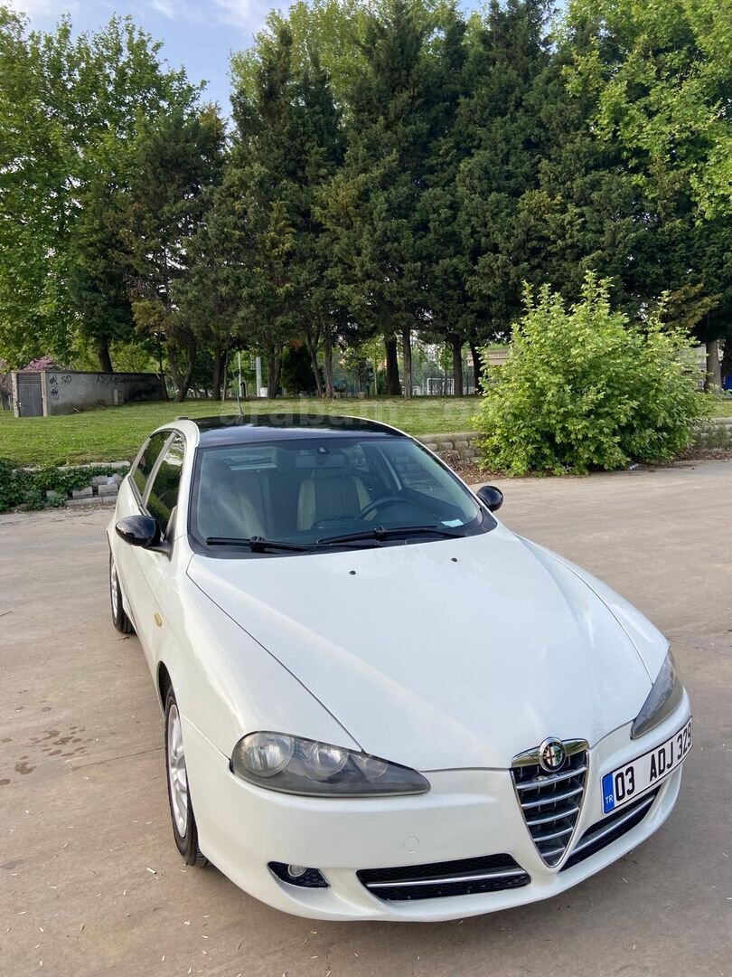 Sahibinden Alfa Romeo 147 1.6 TS Collezione 2009 Model İstanbul 207.000 km Beyaz 6