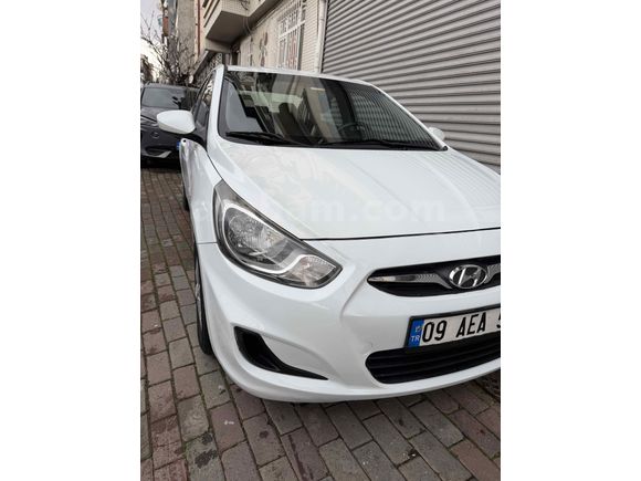 Sahibinden Hyundai Accent Blue 1.6 CRDI Biz 2014 Model  209.000 km Beyaz