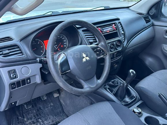 Sahibinden Mitsubishi L 200 4x4 Storm 2016 Model orjinal