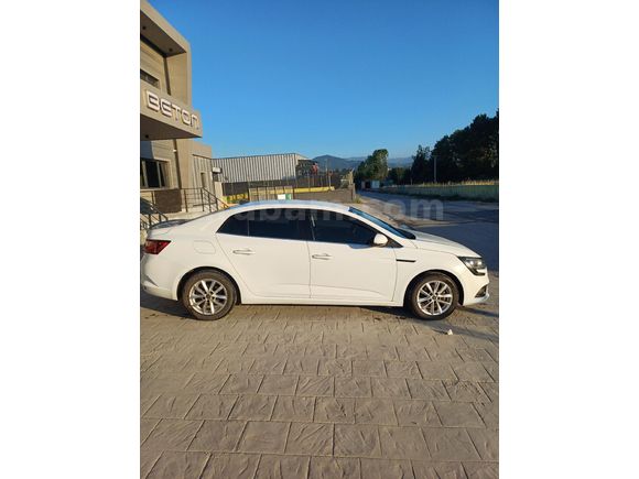 Sahibinden Renault Megane 1.5 Blue DCI Touch 2020 Model