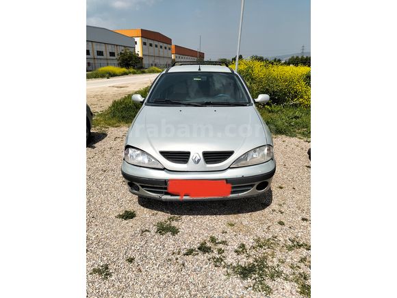 kaporta hasarlı megane 1