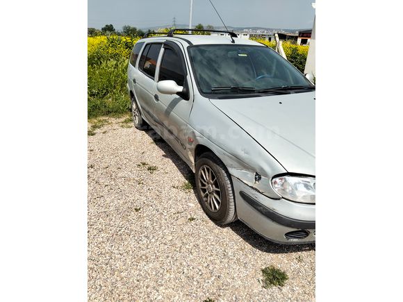 kaporta hasarlı megane 1