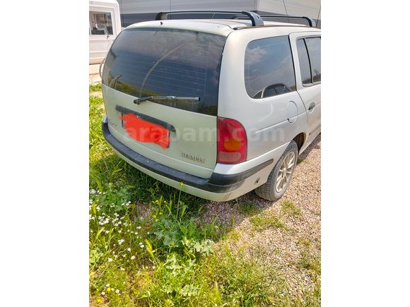 kaporta hasarlı megane 1
