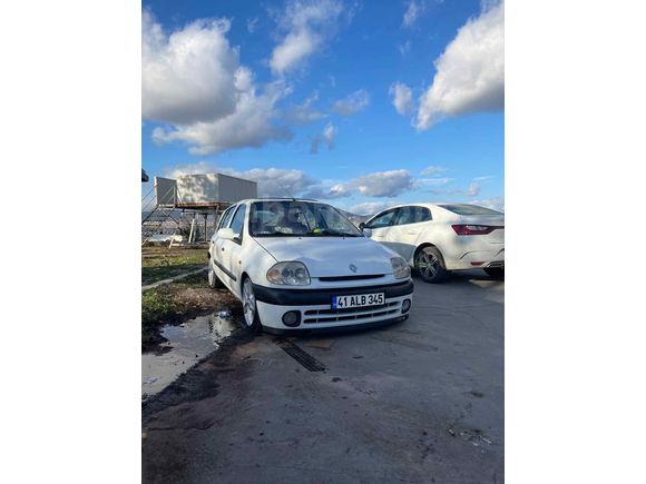 Sahibinden Renault Clio 1.4 RXT 2001 Model 