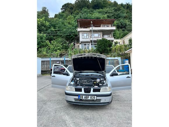 Sahibinden Seat Cordoba 1.4 Stella 2003 Model  205.000 km Gri