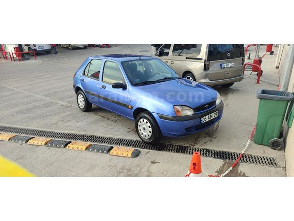Ford Fiesta 1.25 Flair 2000 Model KLİMALI