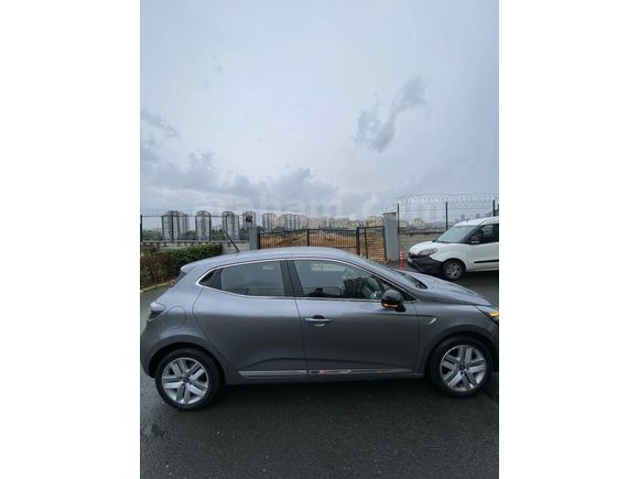 Sahibinden Renault Clio 1.0 TCe Evolution 2024 Model 