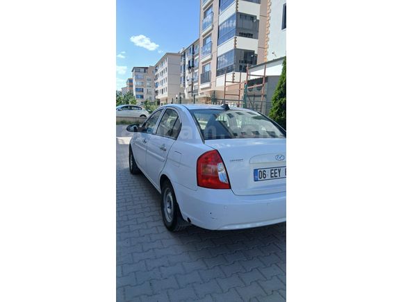Sahibinden Hyundai Accent Era 1.4 Team 2011 Model  319.000 km Beyaz