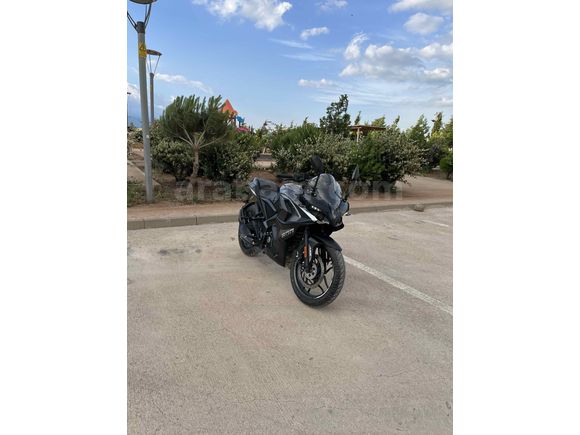 Sahibinden DÜŞÜK KM 3500 Bajaj Pulsar 200 RS 