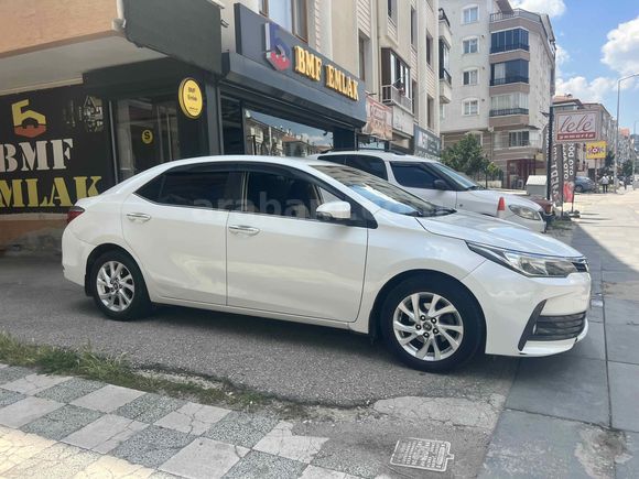 Galeriden Toyota Corolla 1.6 Advance 2017 Model Ankara