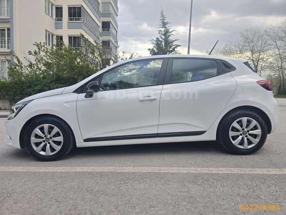 2022 Model Renault Clio 1.0 TCE X-Tronic- 100 bin km