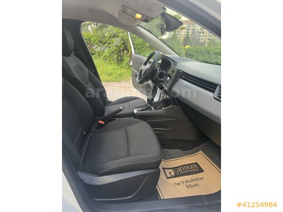 2022 Model Renault Clio 1.0 TCE X-Tronic- 100 bin km