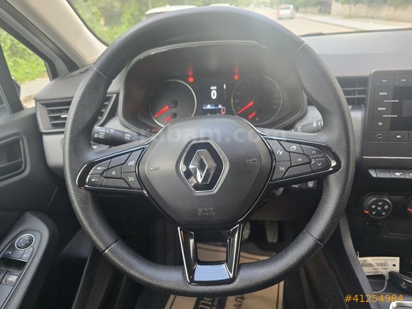 2022 Model Renault Clio 1.0 TCE X-Tronic- 100 bin km
