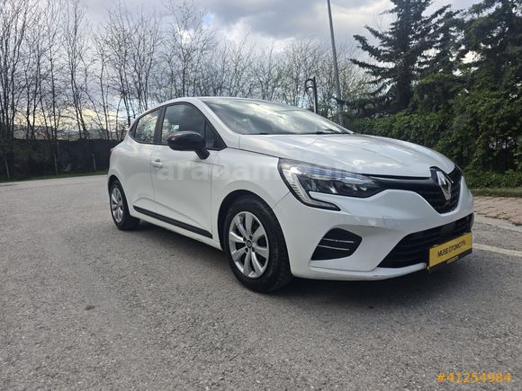 2022 Model Renault Clio 1.0 TCE X-Tronic- 100 bin km