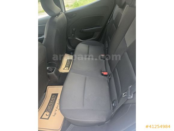 2022 Model Renault Clio 1.0 TCE X-Tronic- 100 bin km