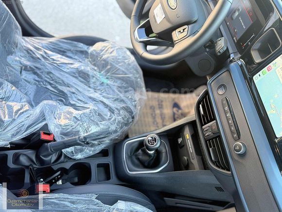 2025 MODEL SIFIR GİBİ SADECE 4.900 km HATASIZ