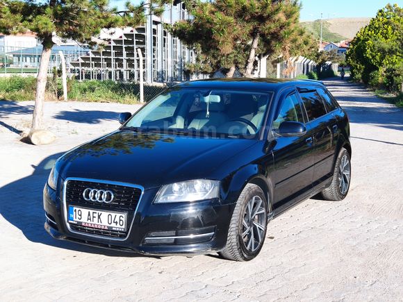 Sahibinden Audi A3 1.6 2011 Benzinli Otomatik 205km DEĞİŞENSİZ 1,5 Parça Boyalı