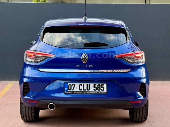 Renault Clio 1.0 TCe Evolution 2023 Model Antalya