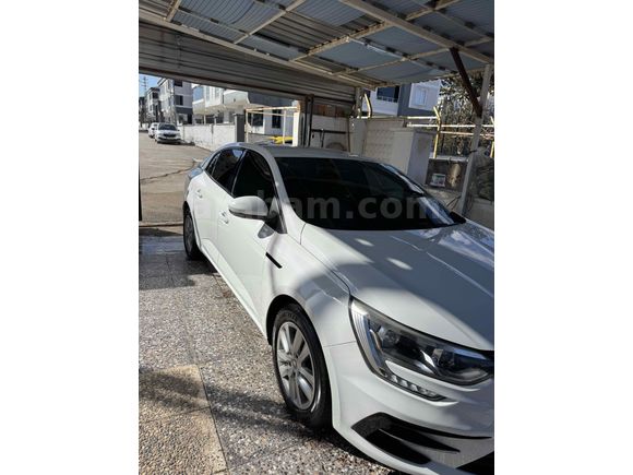 Sahibinden Renault Megane 1.3 TCe Joy 2021 Model 