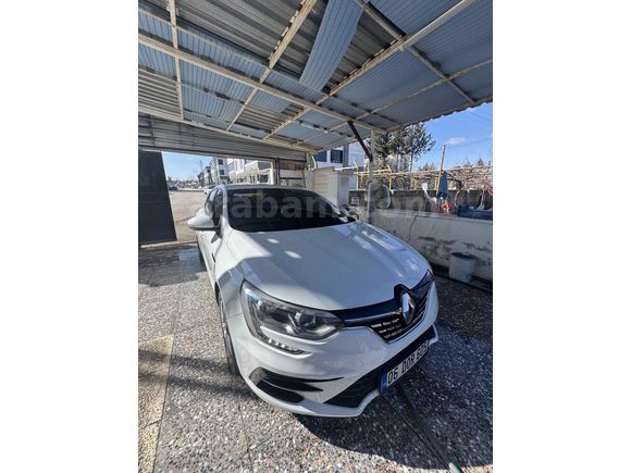 Sahibinden Renault Megane 1.3 TCe Joy 2021 Model 