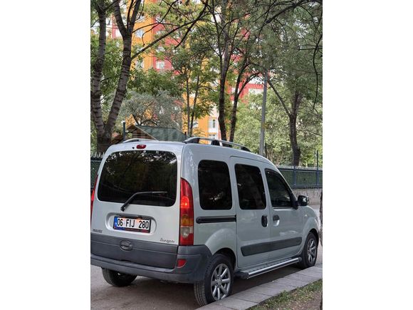 Son 3 Renault Kangoo Multix 1.5 dCi Authentique 2008 Model 