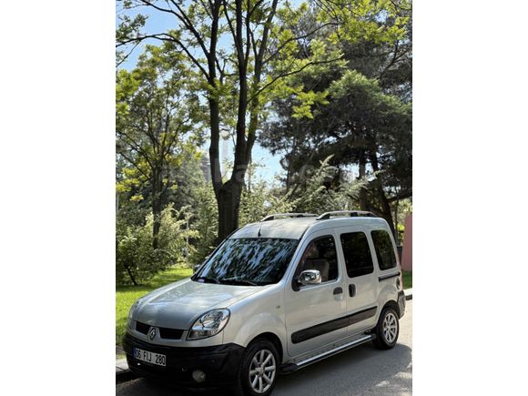 Son 3 Renault Kangoo Multix 1.5 dCi Authentique 2008 Model 