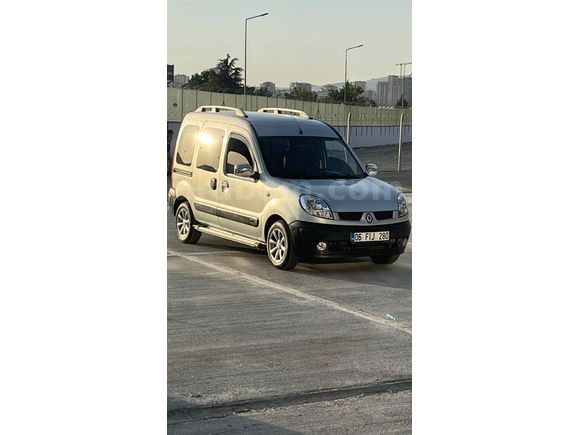 Son 3 Renault Kangoo Multix 1.5 dCi Authentique 2008 Model 