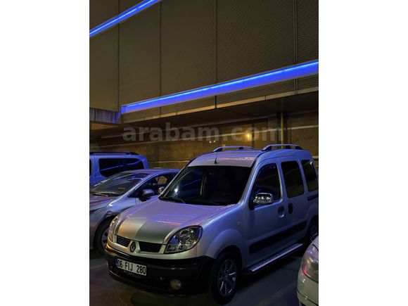 Son 3 Renault Kangoo Multix 1.5 dCi Authentique 2008 Model 