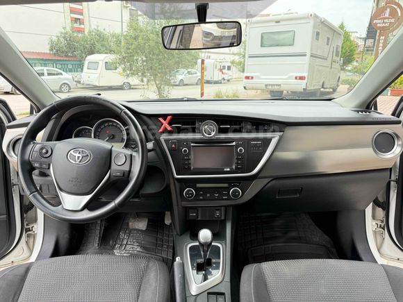 Sahibinden Toyota Auris 1.4 D-4D Active 2013 Model 